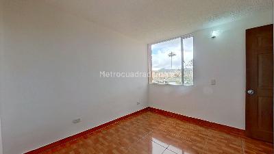 Apartamento de 3 alcobas en venta en Cr El Progreso Et I, Soacha, 53 m² · foto 14 de 20