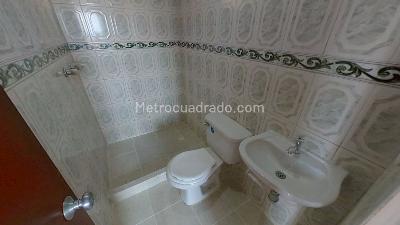 Apartamento de 2 alcobas en venta en Cr Frailejon Et Ii, Soacha, 45 m² · foto 2 de 15