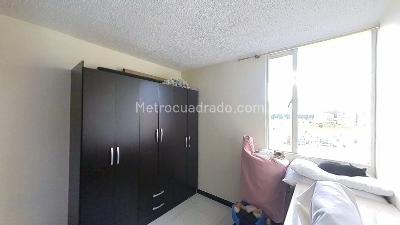 Apartamento de 3 alcobas en venta en El Danubio, Soacha, 50 m² · foto 2 de 17