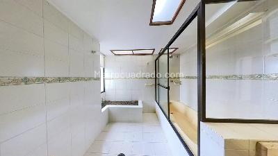 Apartamento de 2 alcobas en venta en Chapinero Alto, Bogotá, 73 m² · foto 11 de 20