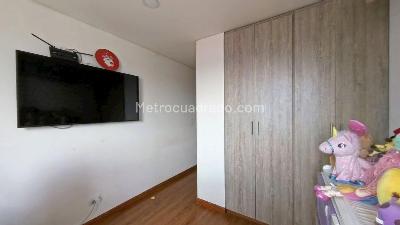 Apartamento de 3 alcobas en venta en Santa Maria Bilbao, Bogotá, 82 m² · foto 2 de 16