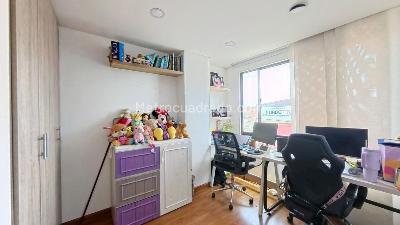 Apartamento de 3 alcobas en venta en Santa Maria Bilbao, Bogotá, 82 m² · foto 3 de 16