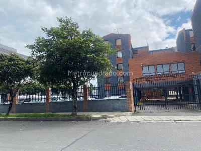 Apartamento en venta en Verbenal, Bogotá · foto 3 de 18
