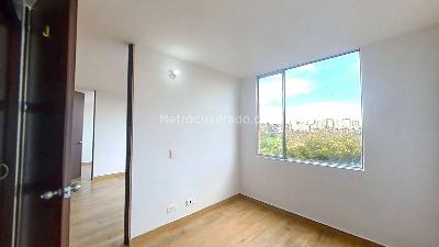 Apartamento en venta en Castilla Valladolid, Bogotá · foto 3 de 20