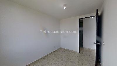 Apartamento en venta en La Laguna Fontibon, Bogotá · foto 2 de 11