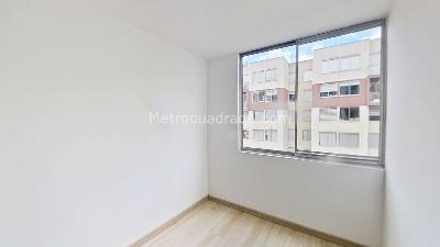 Apartamento de 3 alcobas en venta en Suba Tuna Baja, Bogotá, 42 m² · foto 4 de 11