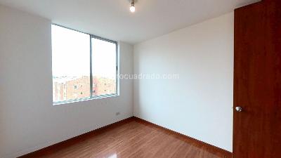 Apartamento de 3 alcobas en venta en Ciudadela Gran Granada, Bogotá, 80 m² · foto 3 de 20