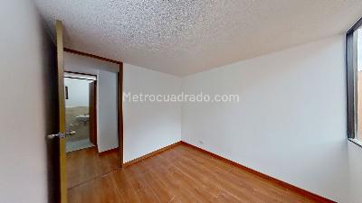 Apartamento de 3 alcobas en venta en El Prado De Las Vegas, Soacha, 54 m² · foto 2 de 10