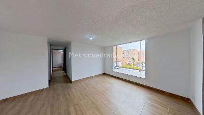 Apartamento de 3 alcobas en venta en Cr La Esperanza Et I, Soacha, 55 m² · foto 10 de 10