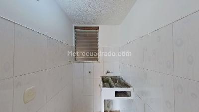 Apartamento de 3 alcobas en venta en Cr La Esperanza Et I, Soacha, 55 m² · foto 3 de 10