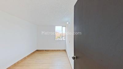 Apartamento de 3 alcobas en venta en Cr La Esperanza Et I, Soacha, 55 m² · foto 5 de 10