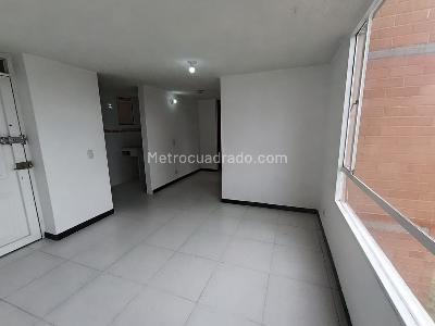 Apartamento de 3 alcobas en venta en Br Loma Linda, Soacha, 50 m² · foto 4 de 10