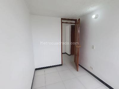 Apartamento de 3 alcobas en venta en Br Loma Linda, Soacha, 50 m² · foto 7 de 10