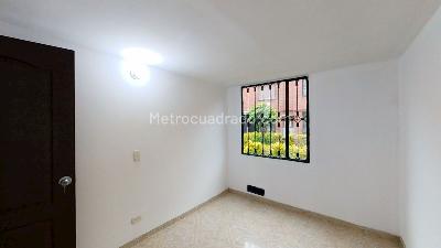 Apartamento de 2 alcobas en venta en Parque Campestre, Soacha, 50 m² · foto 3 de 10