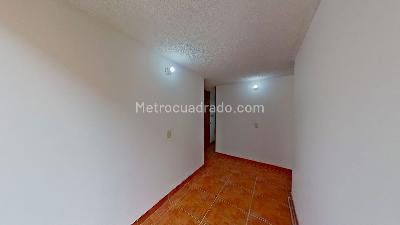 Apartamento de 2 alcobas en venta en Cr Frailejon Et I, Soacha, 45 m² · foto 2 de 10