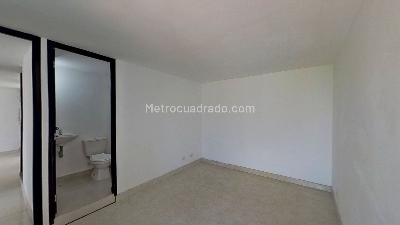 Apartamento de 3 alcobas en venta en Cr Torrentes, Soacha, 52 m² · foto 2 de 14