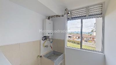 Apartamento de 3 alcobas en venta en El Porvenir, Rionegro, 51 m² · foto 3 de 10