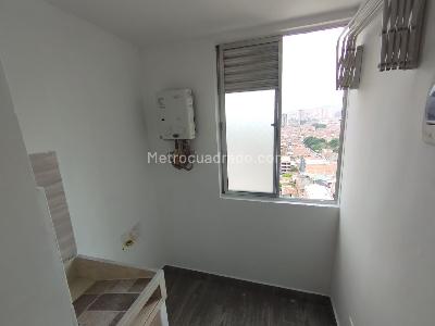 Apartamento de 3 alcobas en venta en Ciudad Niquia, Bello, 55 m² · foto 2 de 10