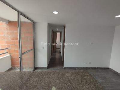 Apartamento de 3 alcobas en venta en Ciudad Niquia, Bello, 55 m² · foto 3 de 10