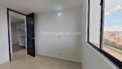 Apartamento en venta en Cr Petrel, Mosquera · foto 3 de 10