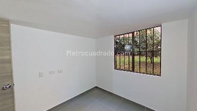 Apartamento de 3 alcobas en venta en Asd, Bello, 69 m² · foto 11 de 14