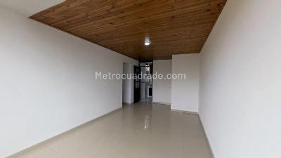 Apartamento de 3 alcobas en venta en La Esperanza Modelia, Bogotá, 61 m² · foto 2 de 10