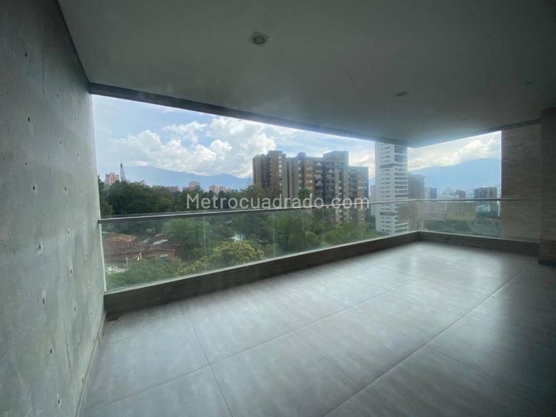 Apartamento de 3 Alcobas en El Poblado cerca a Santa Fe y Oviedo - 2