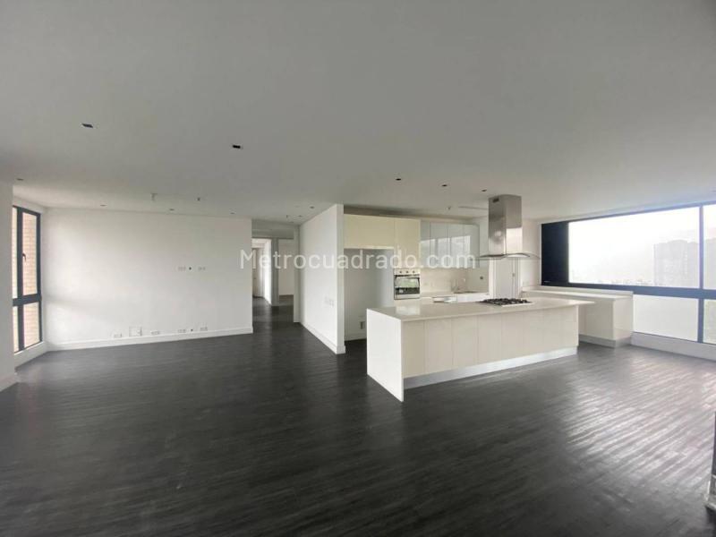 Apartamento de 3 Alcobas en El Poblado cerca a Santa Fe y Oviedo - 5