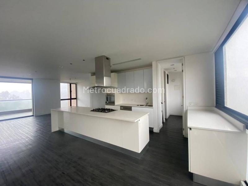 Apartamento de 3 Alcobas en El Poblado cerca a Santa Fe y Oviedo - 6