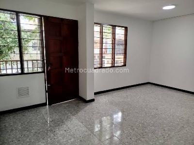 Casa de 3 alcobas en arriendo en Las Margaritas, Envigado, 184 m² · foto 4 de 19