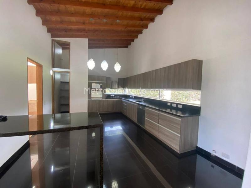 4BR House in Llanogrande (350 m²) - 5