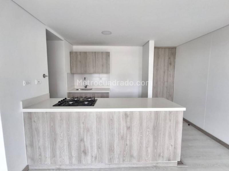 2BR Apartment in San Antonio (76 m²) - 3