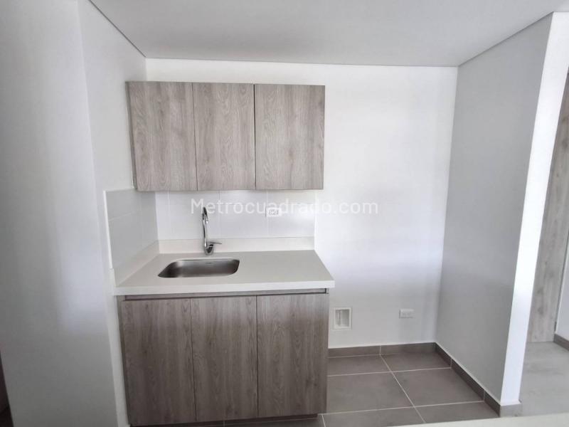 2BR Apartment in San Antonio (76 m²) - 4