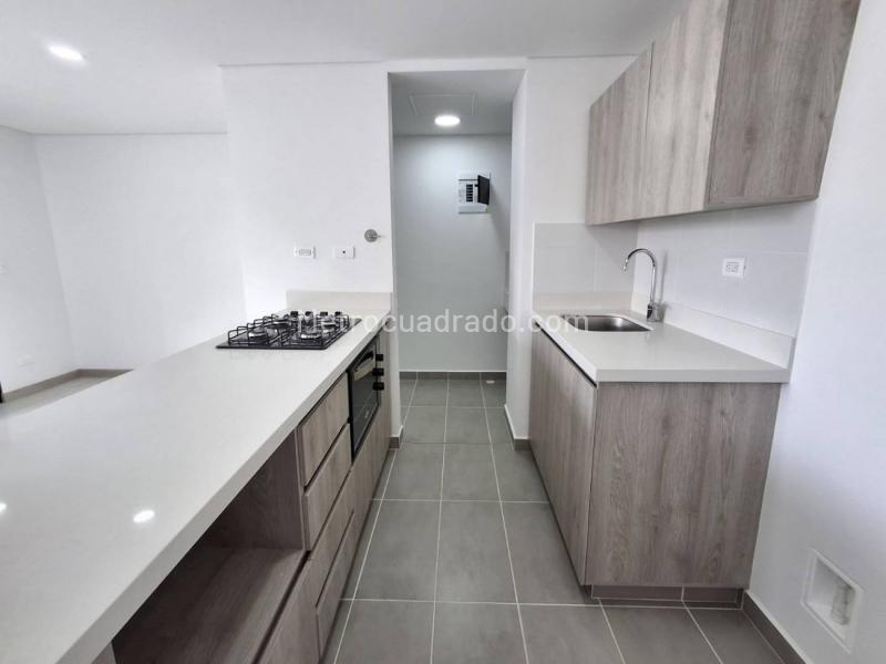 2BR Apartment in San Antonio (76 m²) - 5