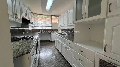 Casa de 4 alcobas en arriendo en El Esmeraldal, Envigado, 226 m² · foto 4 de 20