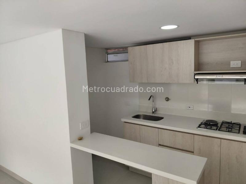 Apartamento en Arriendo de 2 Alcobas en La Loma del Indio cerca a Las Palmas - 5