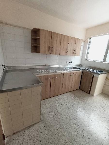 Casa Amplia de 4 Alcobas en Laureles - 3