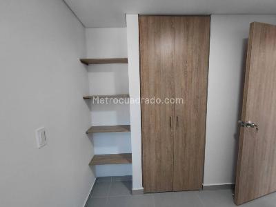 Apartamento de 3 alcobas en arriendo en Machado, Bello, 54 m² · foto 3 de 18