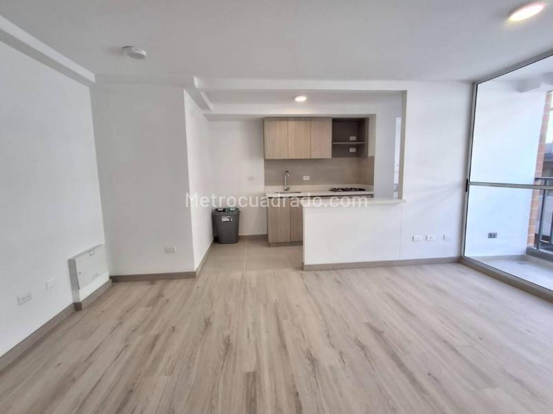 2BR Apartment in Los Colegios (56 m²) - 2