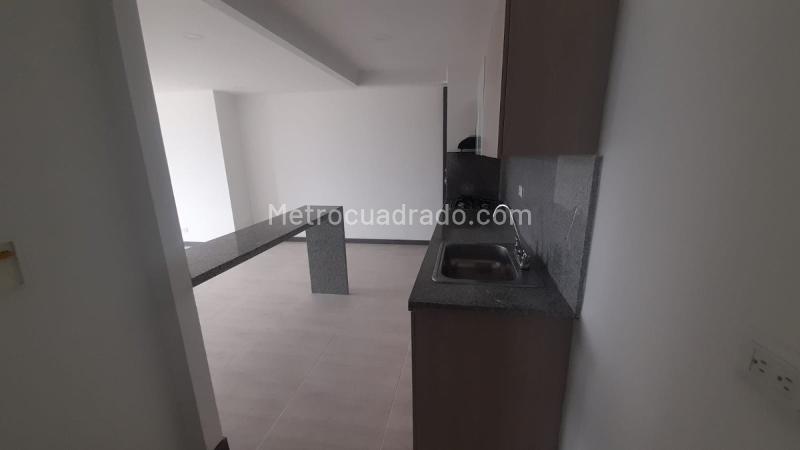 3BR Apartment with Balconies in Sabaneta - 2
