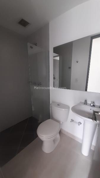 3BR Apartment with Balconies in Sabaneta - 7