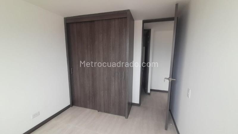 3BR Apartment with Balconies in Sabaneta - 9