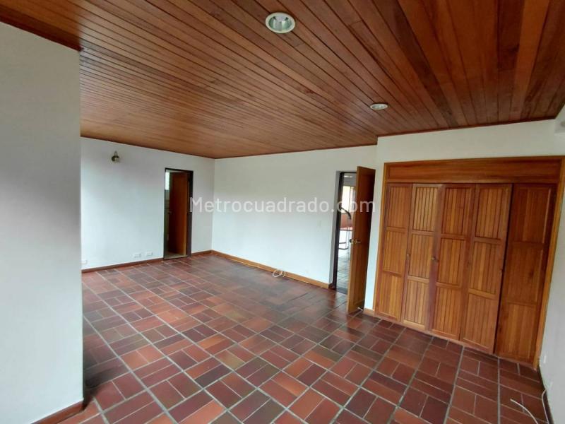 Apartamento dúplex de 3 alcobas con cuarto de servicio en La Frontera - 5