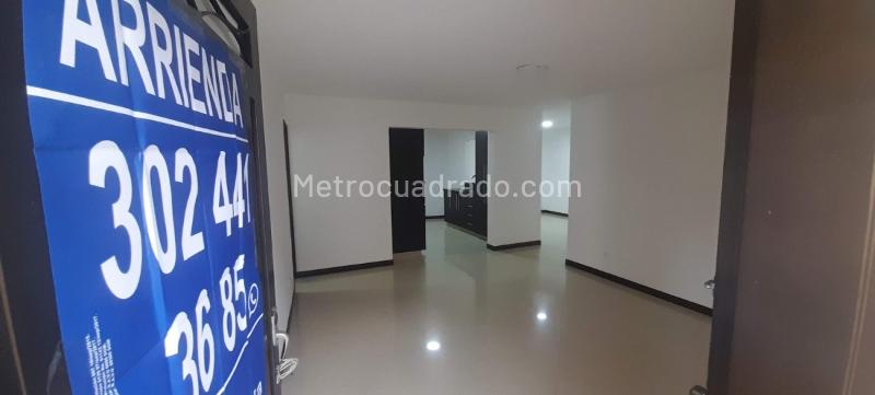 Versatile House for Rent in La Castellana - 4