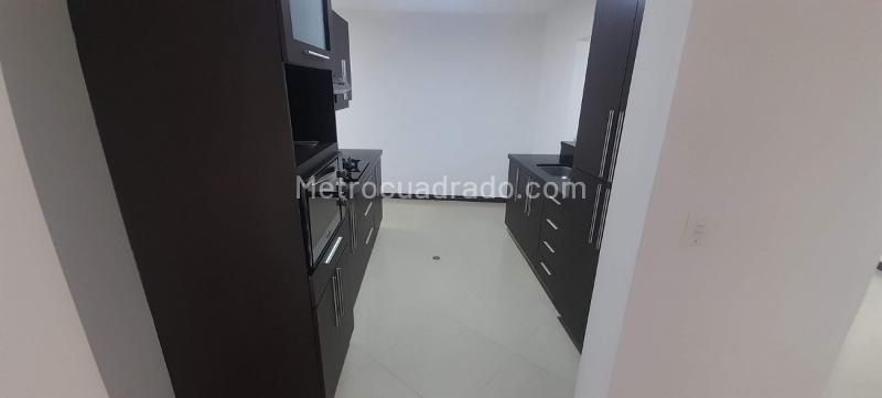 Versatile House for Rent in La Castellana - 7