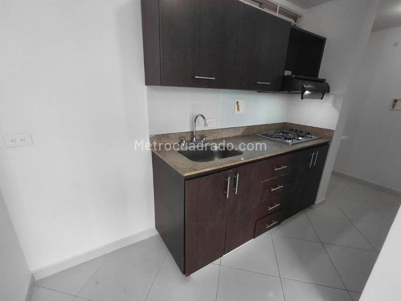 Apartamento Cómodo de 3 Alcobas en La Loma del Indio