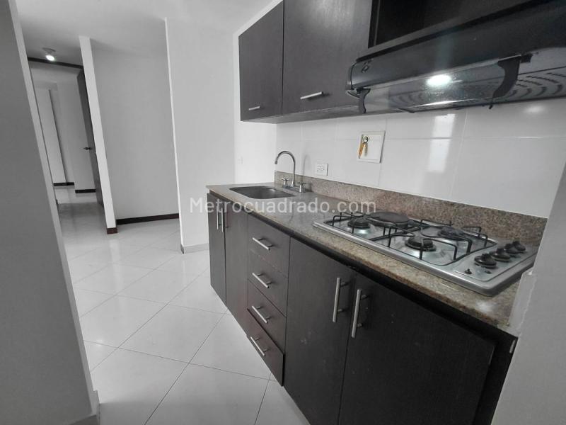 Comfortable 3BR Apartment in La Loma Del Indio - 2