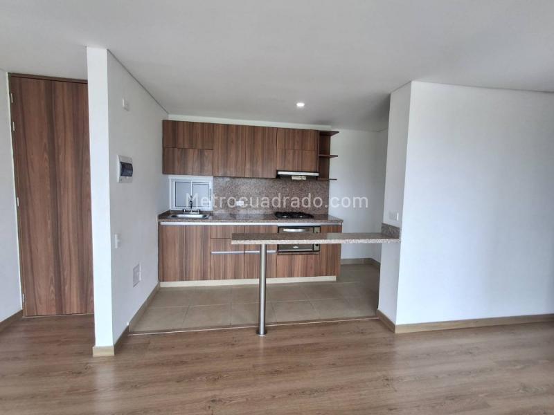 2BR Apartment in San Antonio (74 m²) - 3