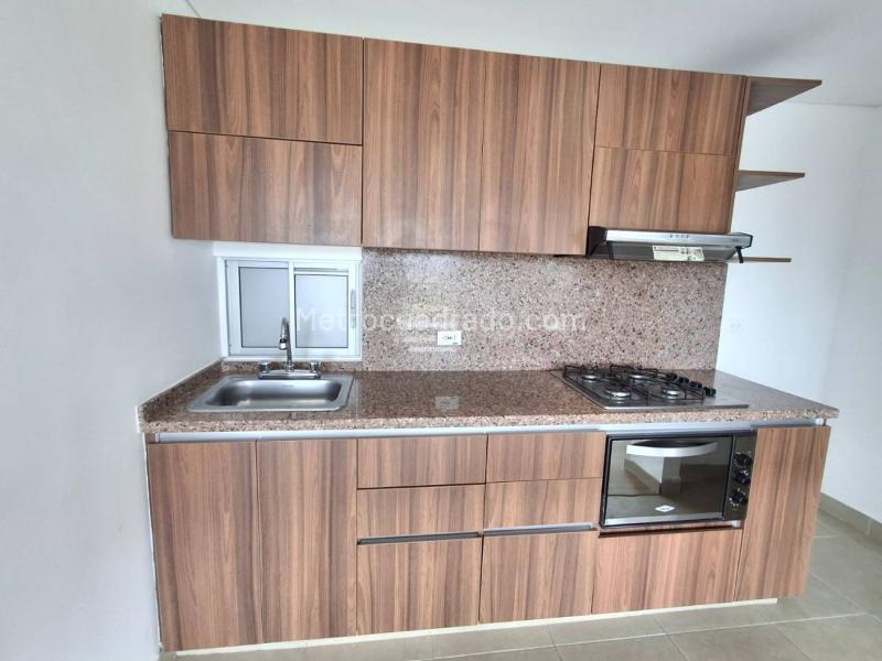 2BR Apartment in San Antonio (74 m²) - 4