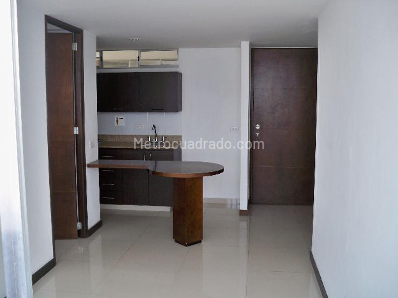 3BR Apartment with Balcony in La Loma del Indio